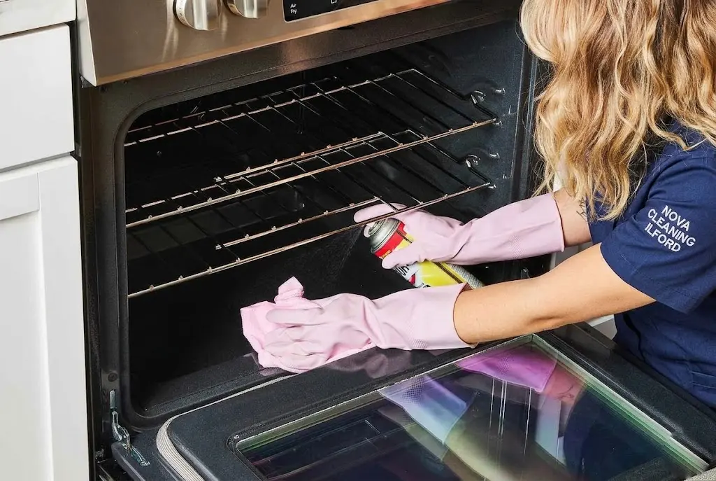 Oven Cleaning in Ilford